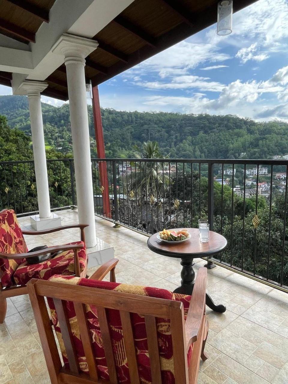 Kandyan View Homestay -Foreign Eksteriør billede